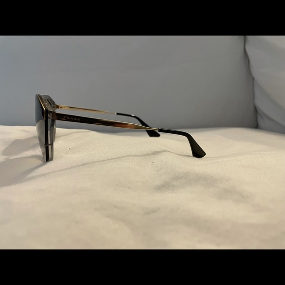 Prada sunglasses - Picture 2 of 10